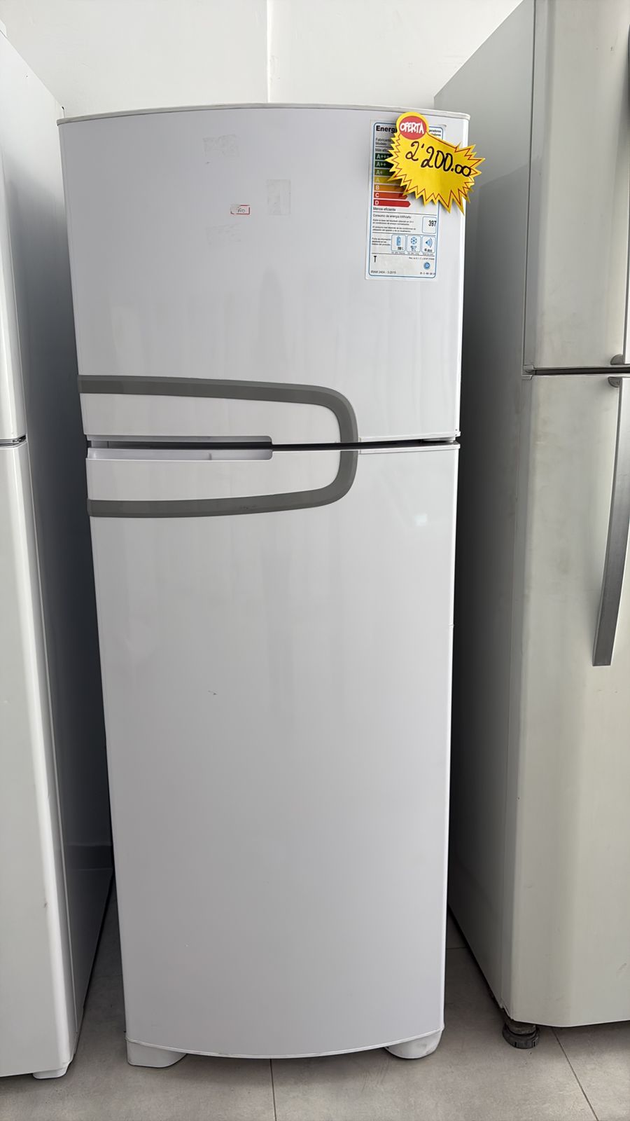 Geladeira - 127v - Semi nova