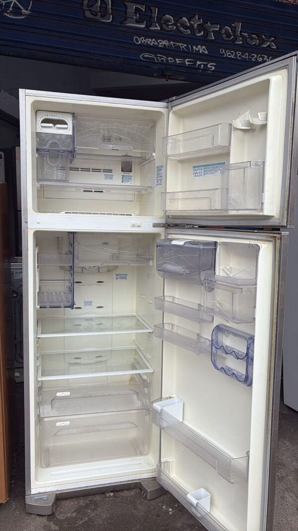 Geladeira Electrolux - 127v - Usada - Imagem 2