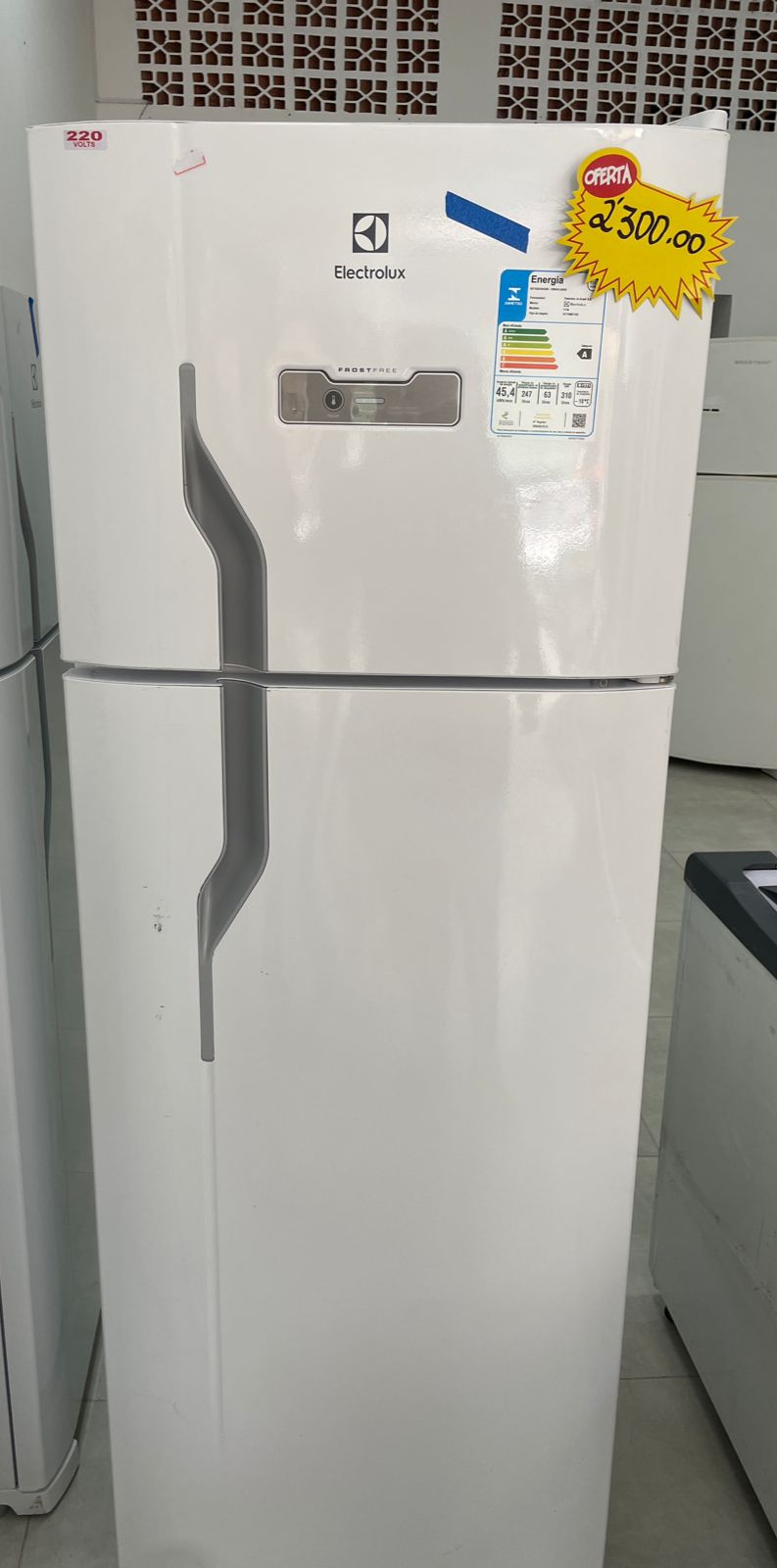 Geladeira Electrolux - 220v - Semi Nova