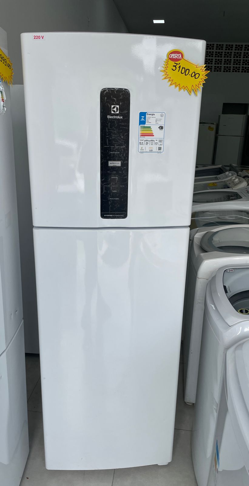 Geladeira Electrolux - 220v - Semi Nova
